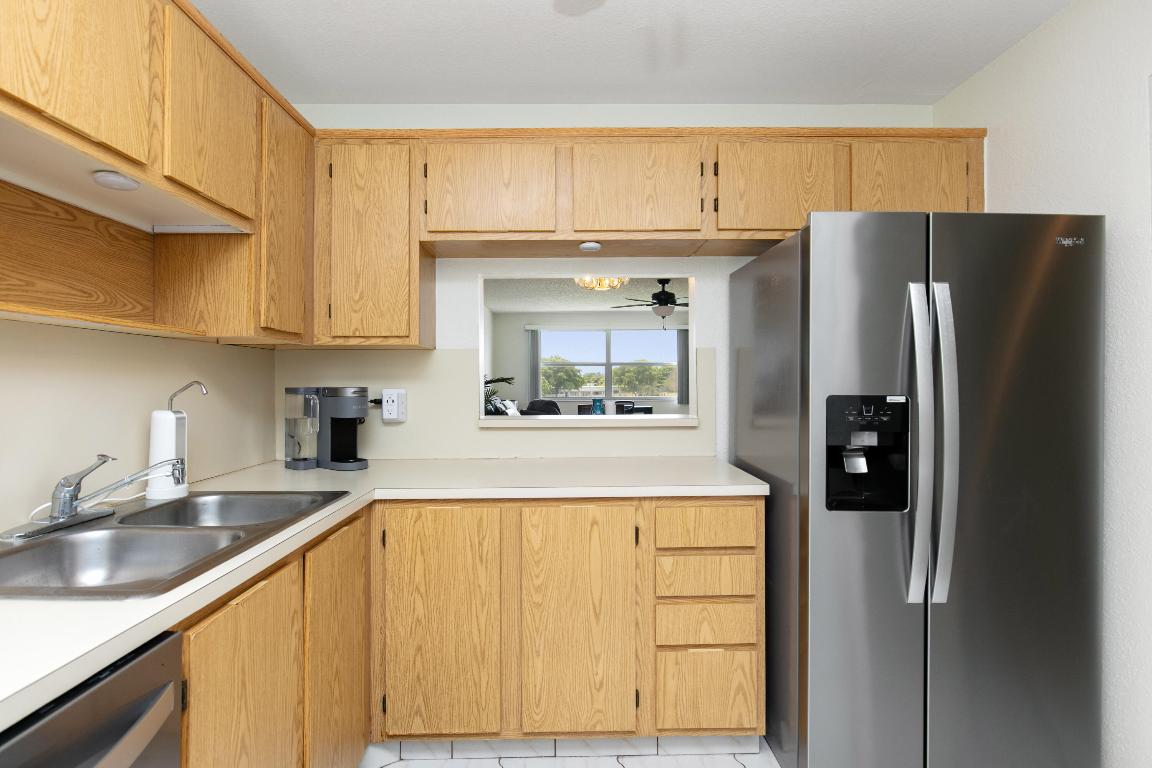 ROYAL PARK GARDENS III-H CONDO - Residential