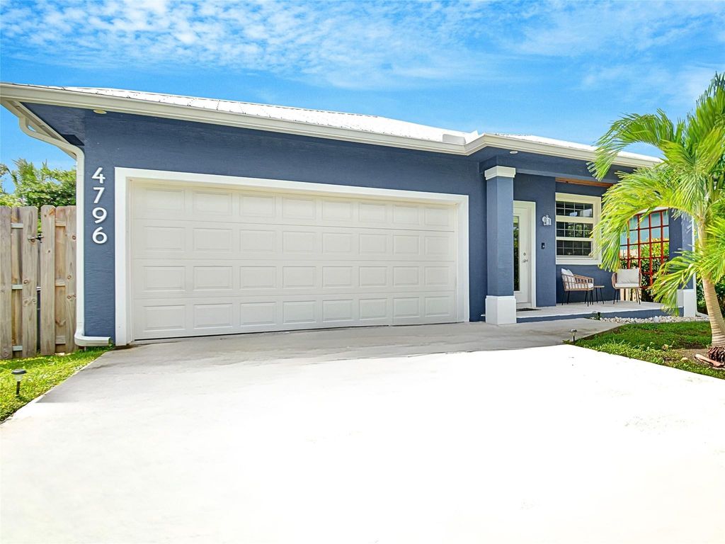 Photo of 4796 SE Horizon Avenue, Stuart, FL 34997 (MLS # F10548692)