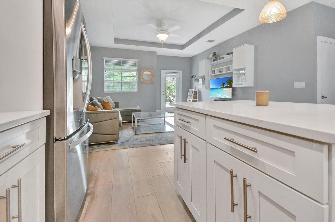 4796 SE Horizon Avenue