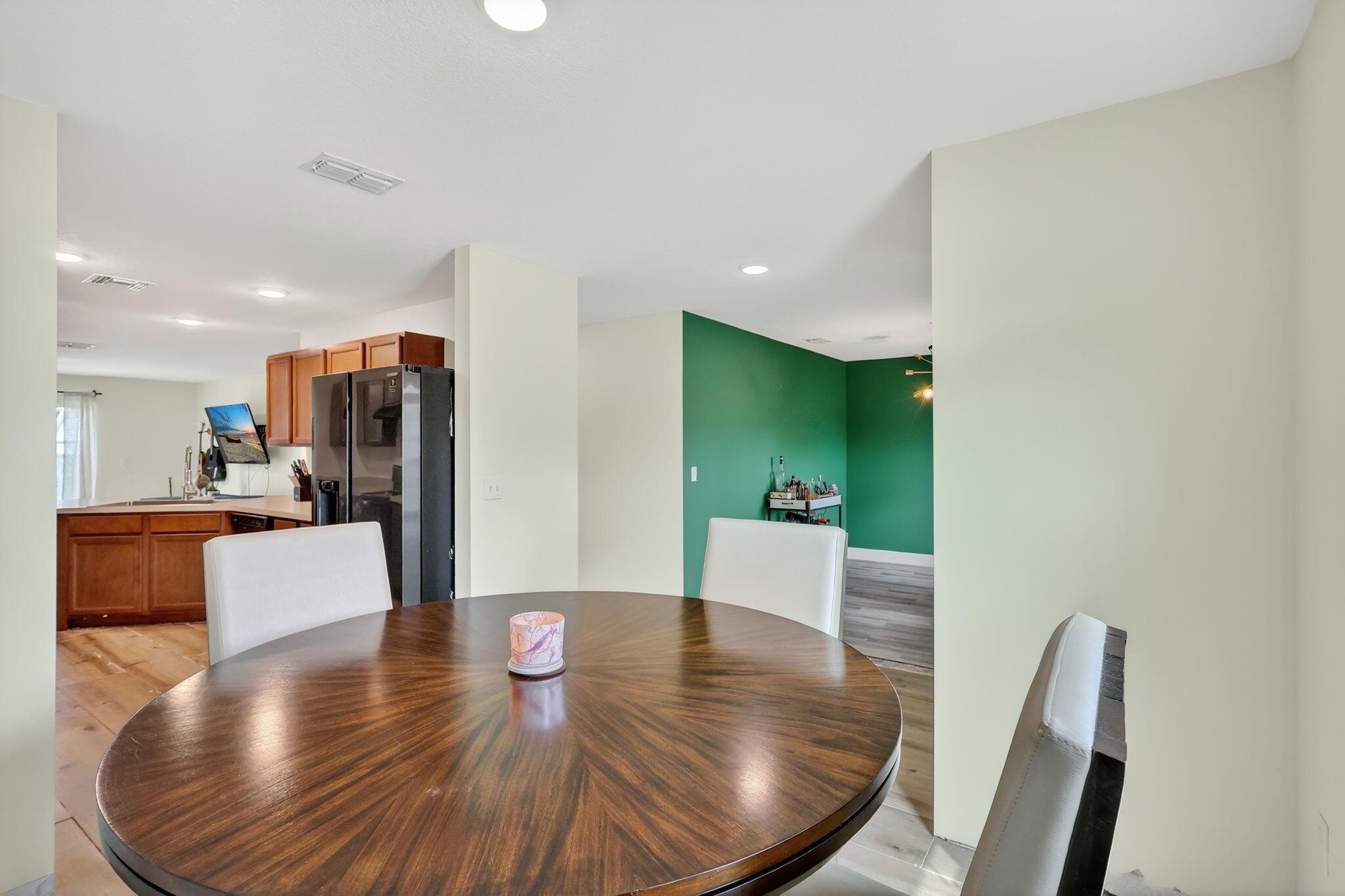 229 SW Starfish Avenue