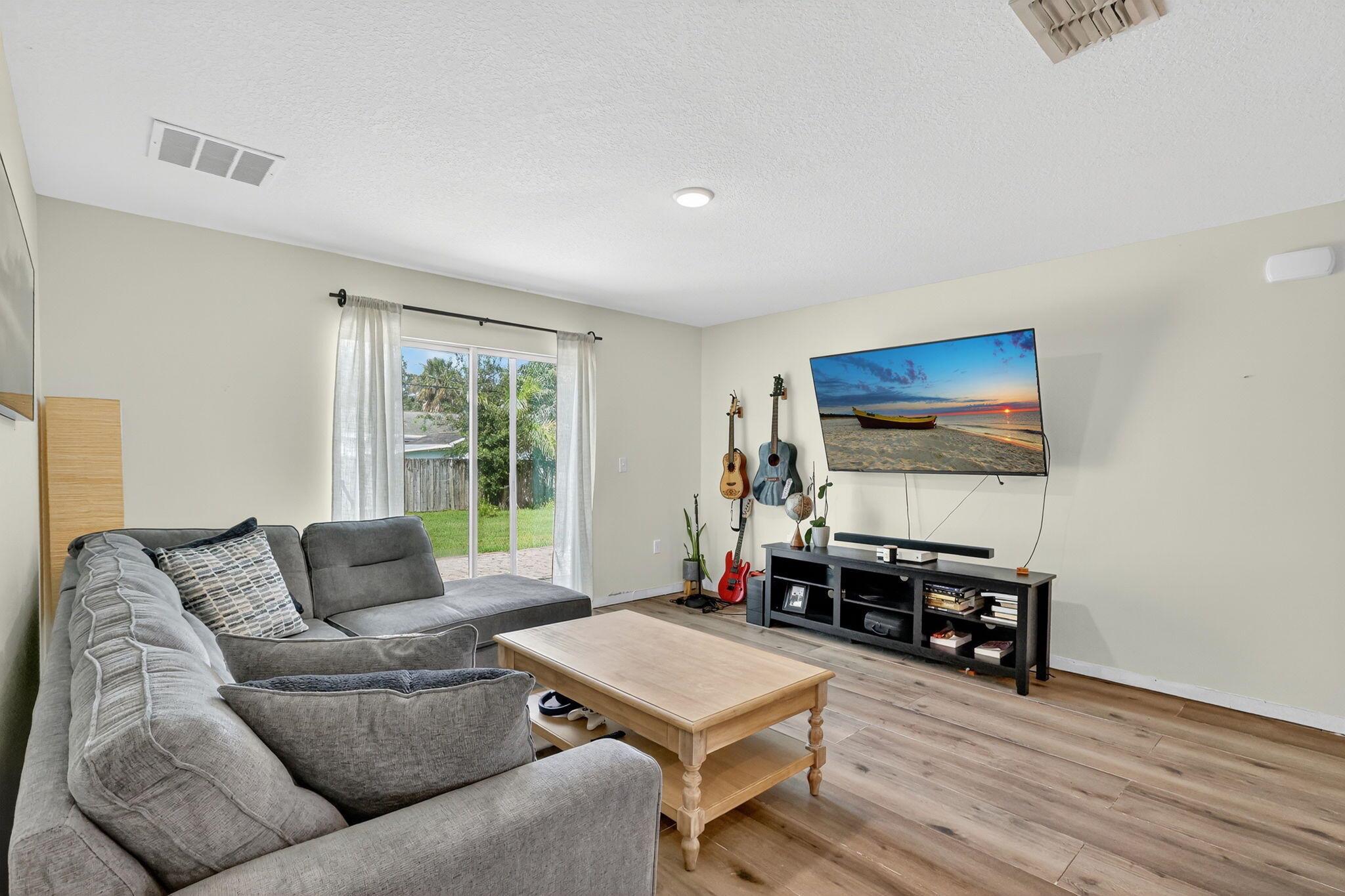 PORT ST LUCIE SECTION 13 - Residential