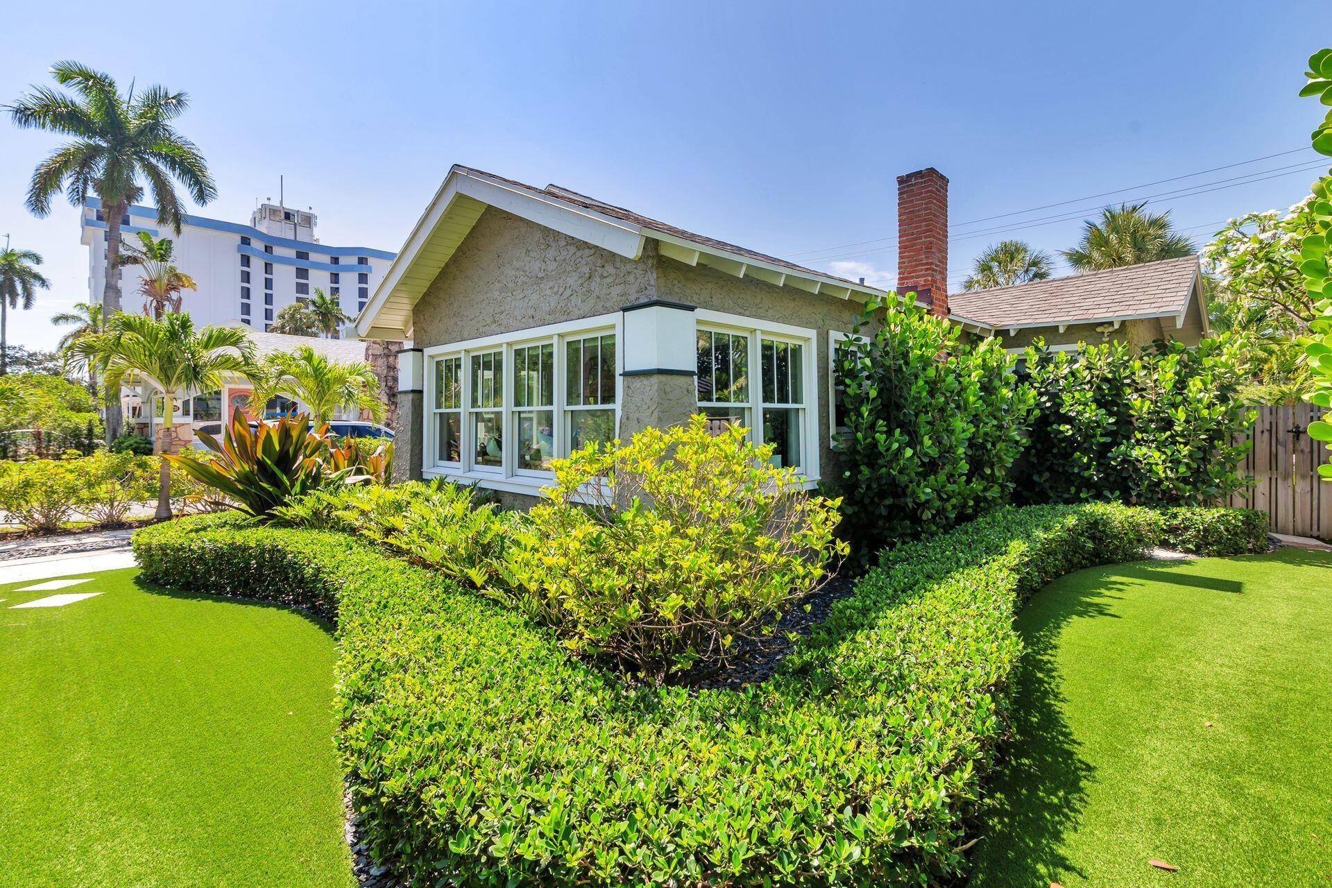 216 Lakeland Drive
