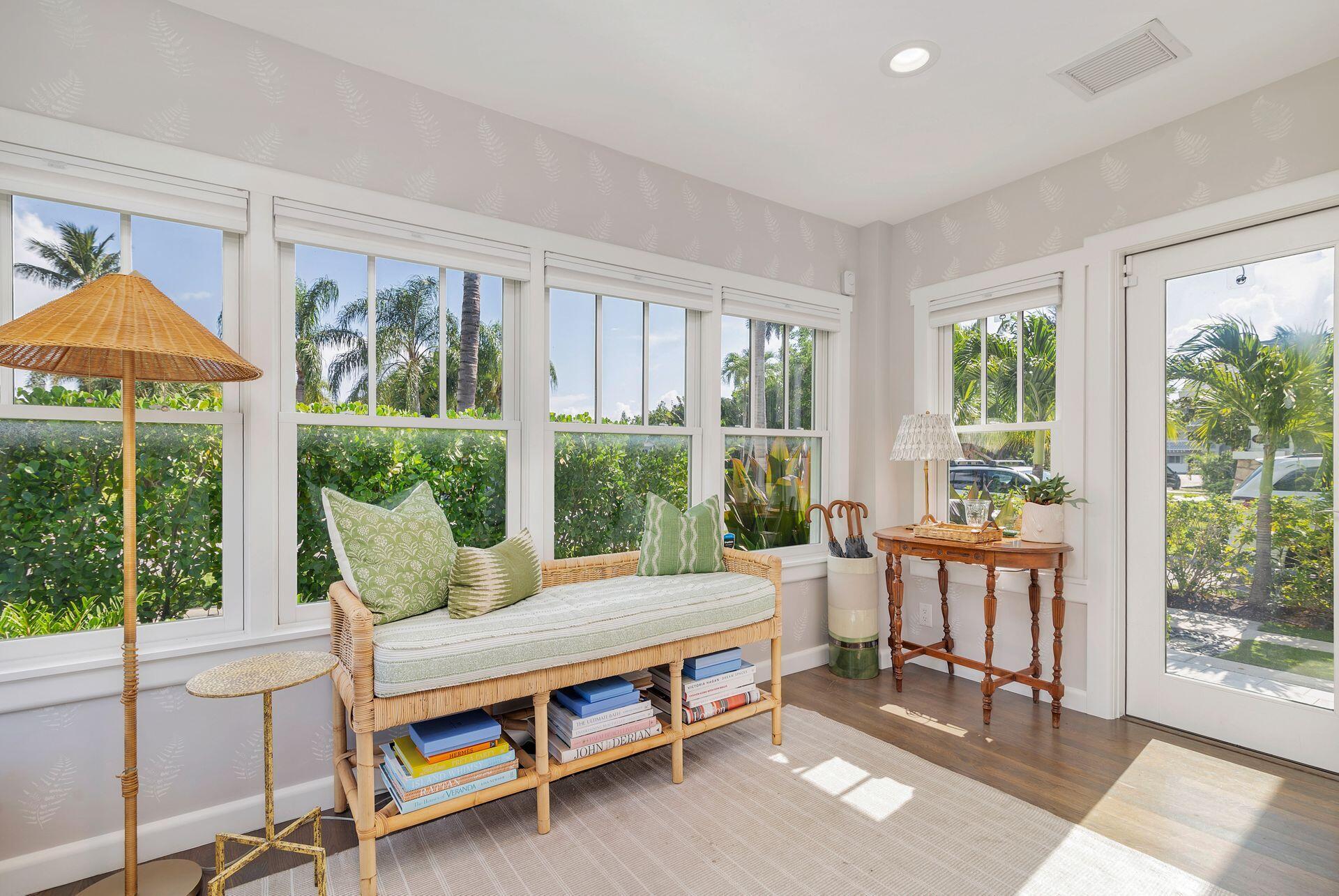 216 Lakeland Drive