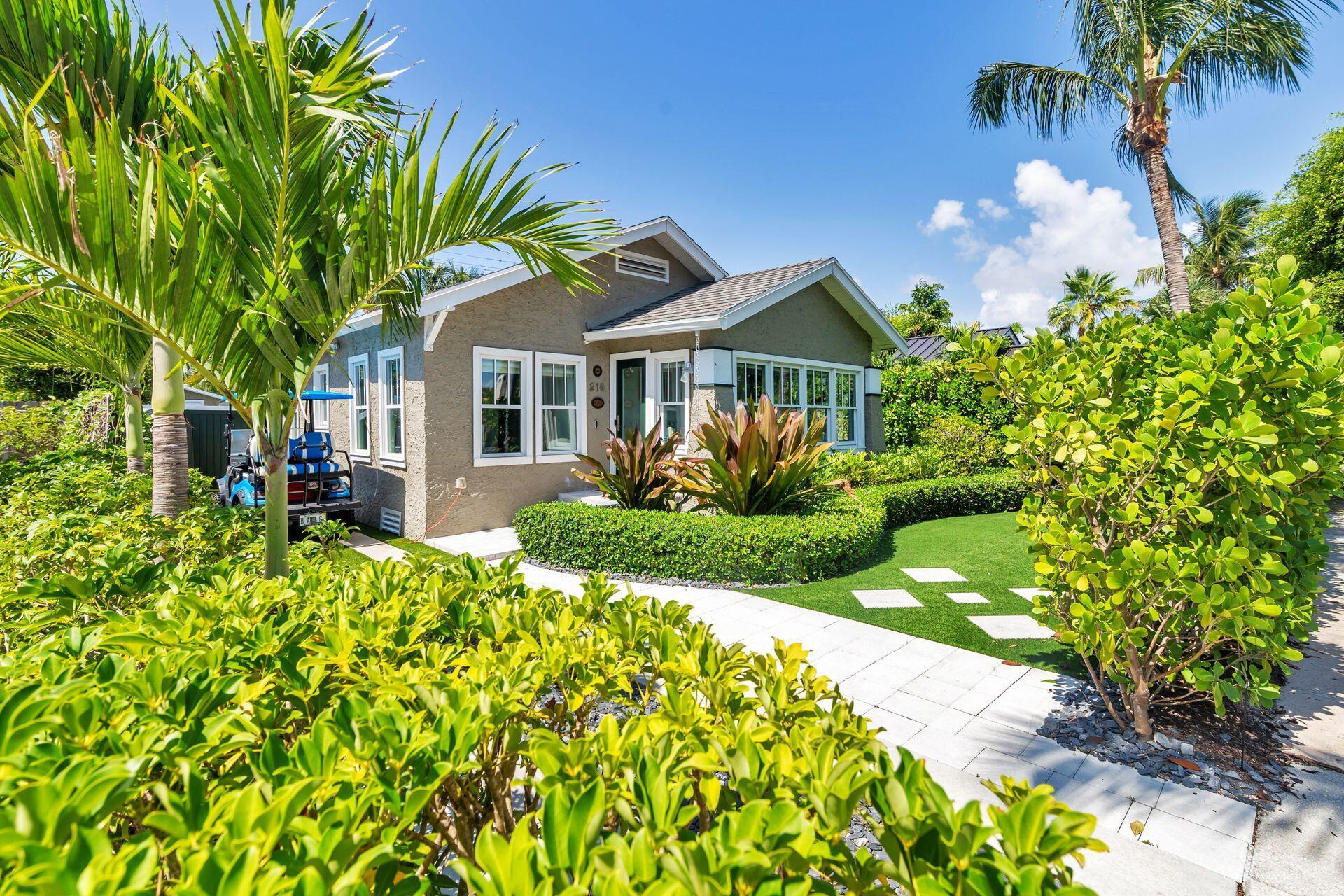 216 Lakeland Drive
