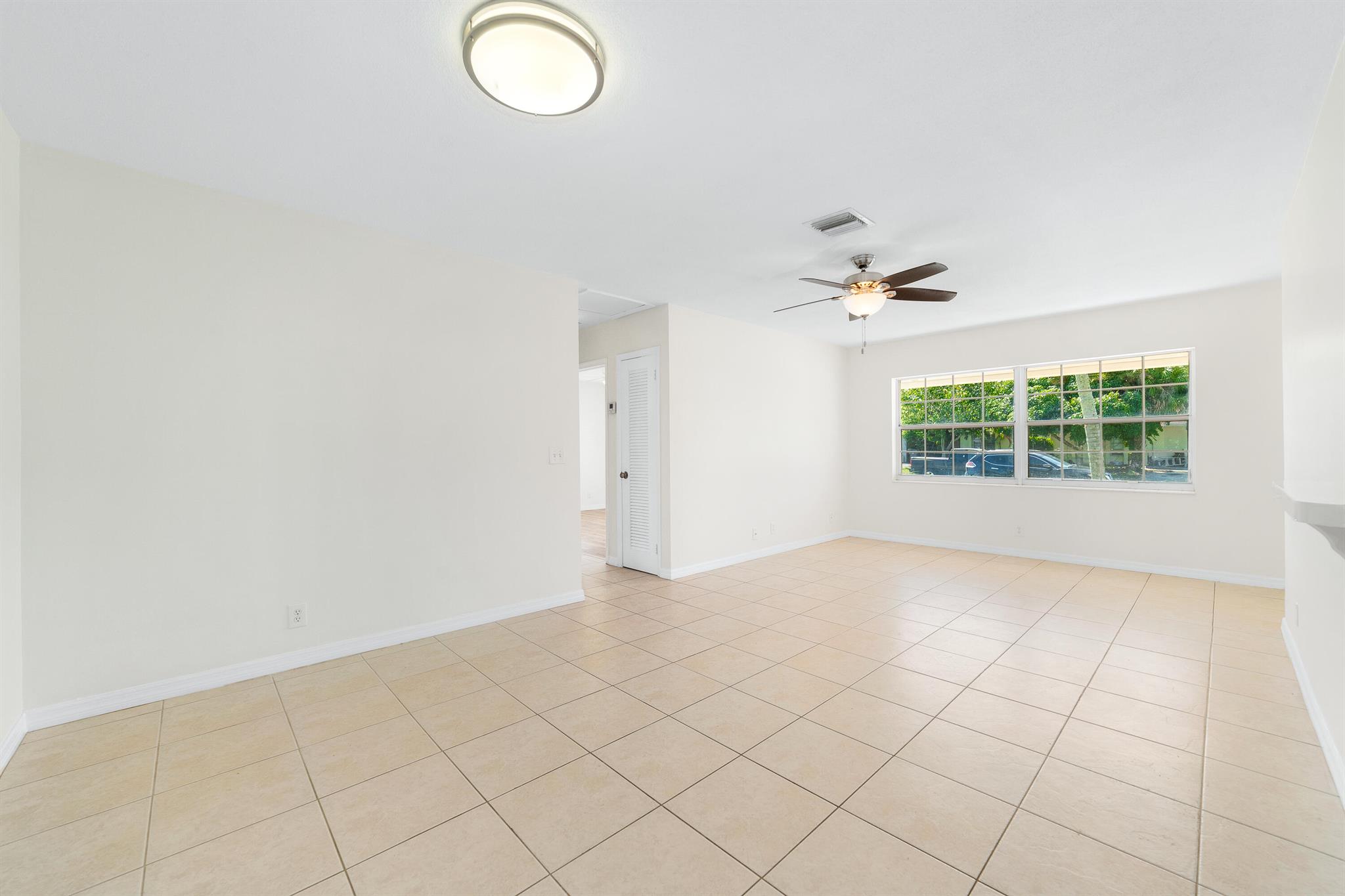 3773 Bahama Road