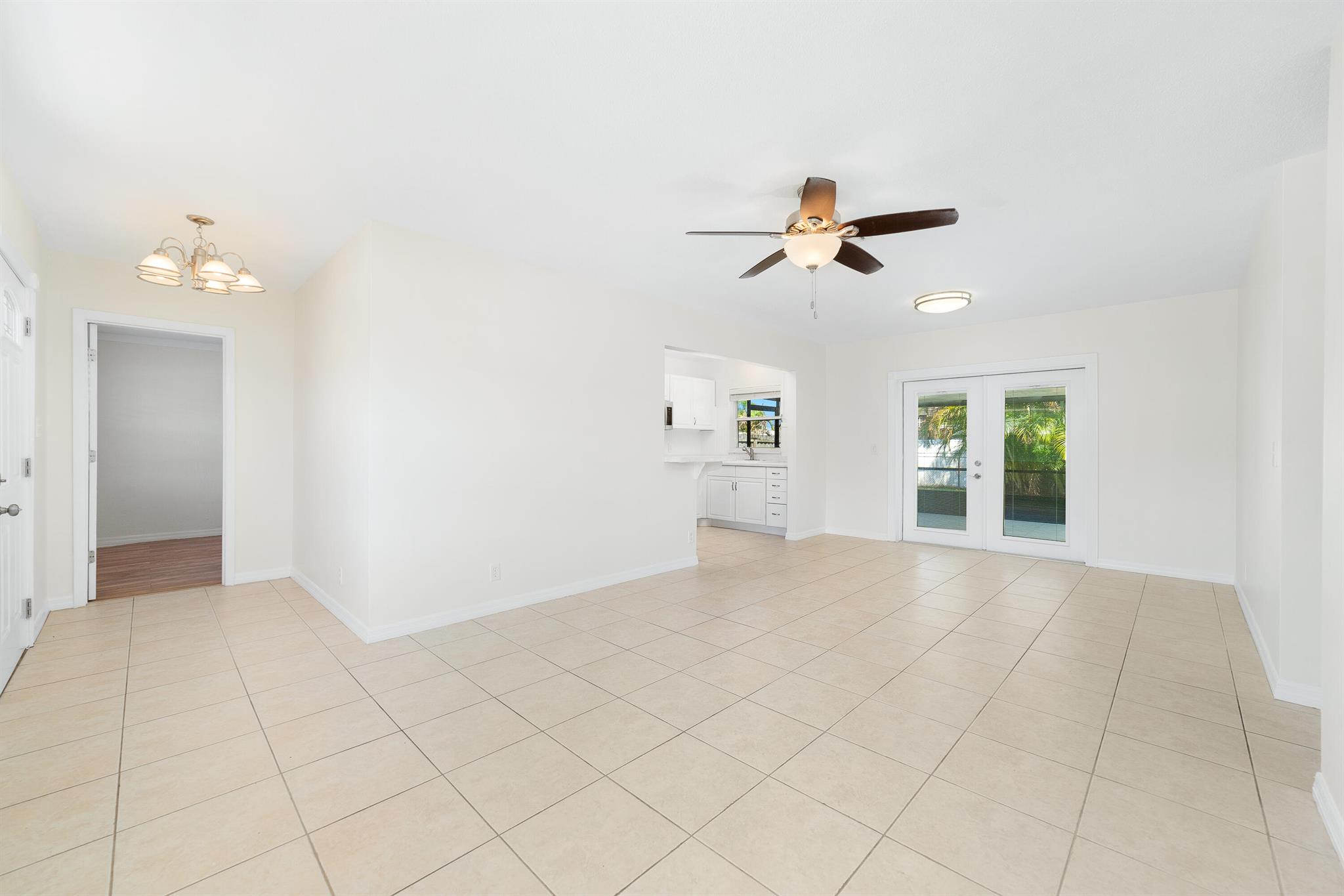 3773 Bahama Road