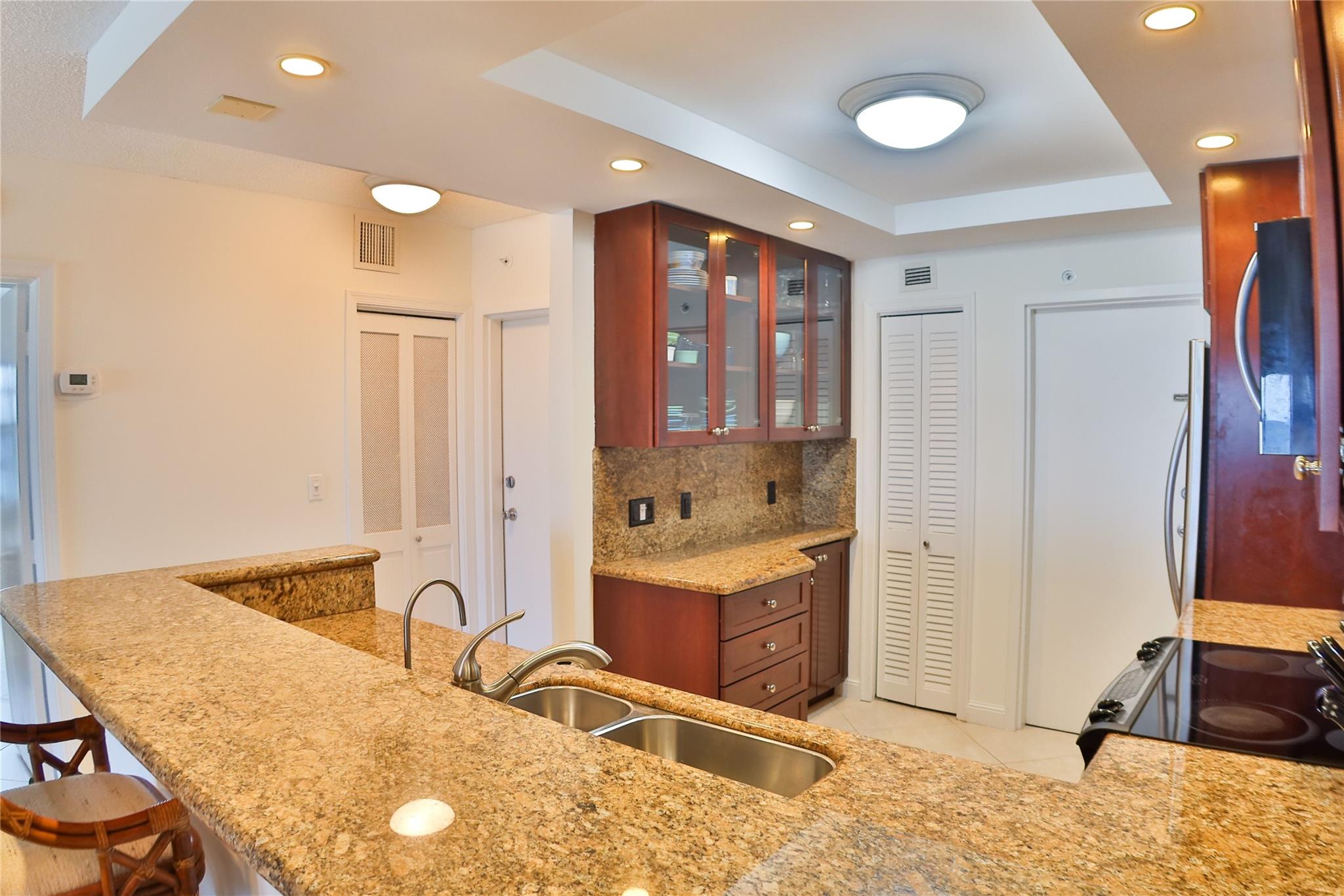 Leisure Towers Condo - Residential Lease