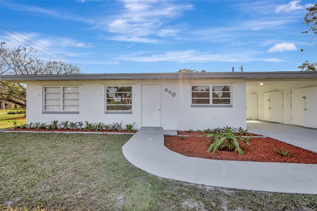 Photo of 640 Beach Avenue, Port Saint Lucie, FL 34952 (MLS # F10422103)