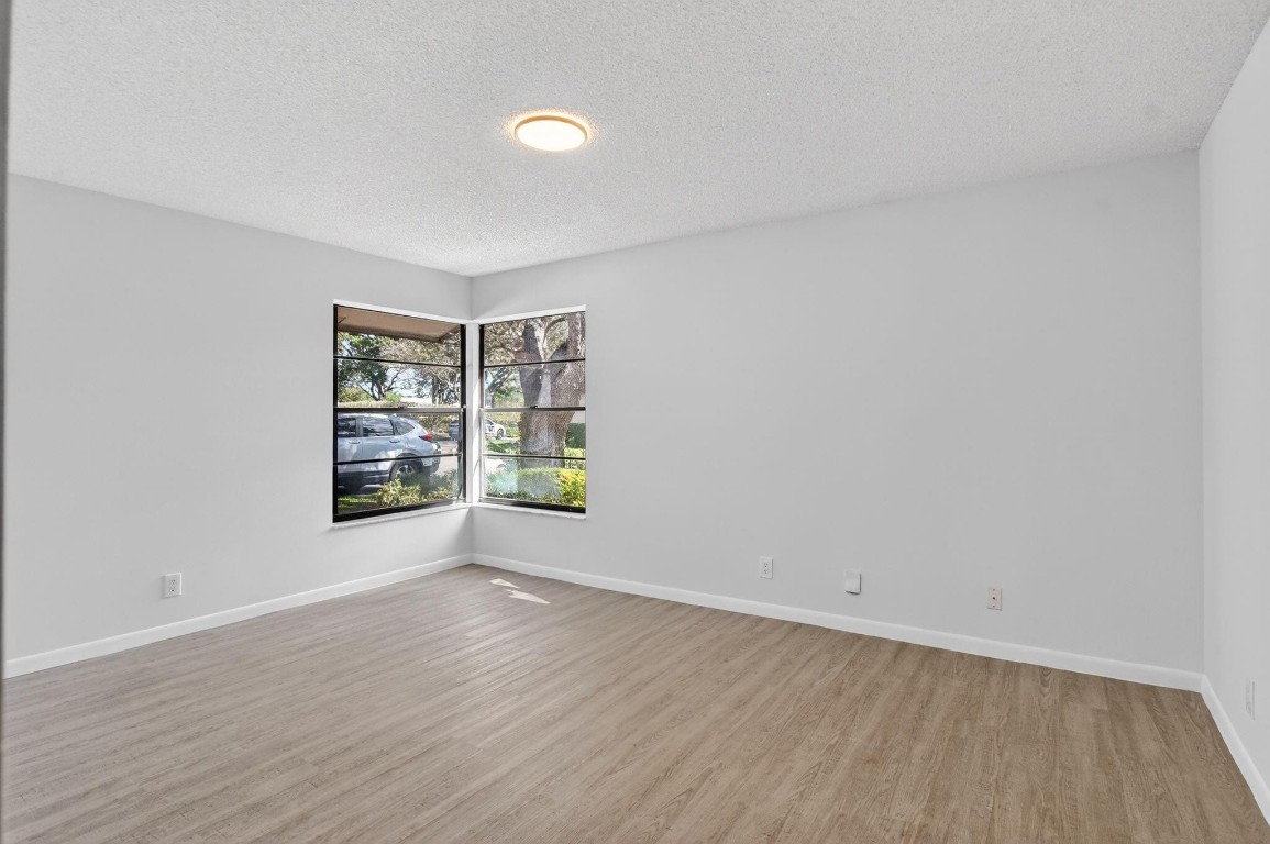 THE HOLLOWS - Residential