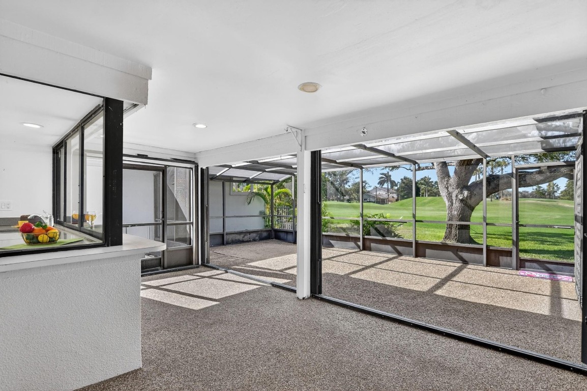 THE HOLLOWS - Residential