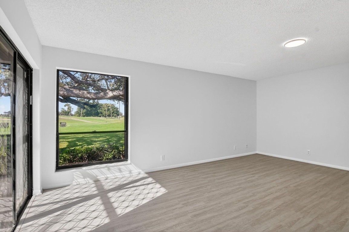 THE HOLLOWS - Residential