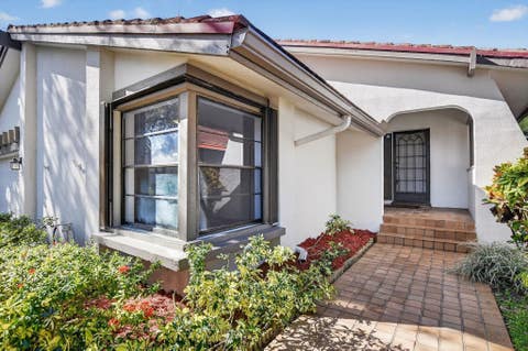 Tiny photo for 661 Hollows Circle, Deerfield Beach, FL 33442 (MLS # F10546100)