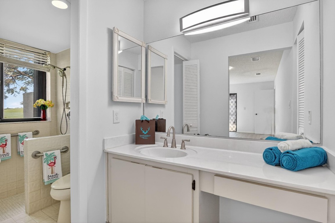 THE HOLLOWS - Residential