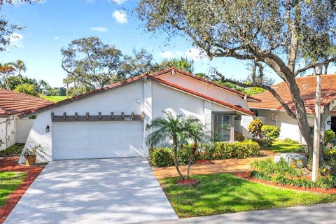 Tiny photo for 661 Hollows Circle, Deerfield Beach, FL 33442 (MLS # F10546100)