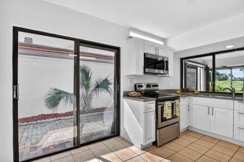 Tiny photo for 661 Hollows Circle, Deerfield Beach, FL 33442 (MLS # F10546100)