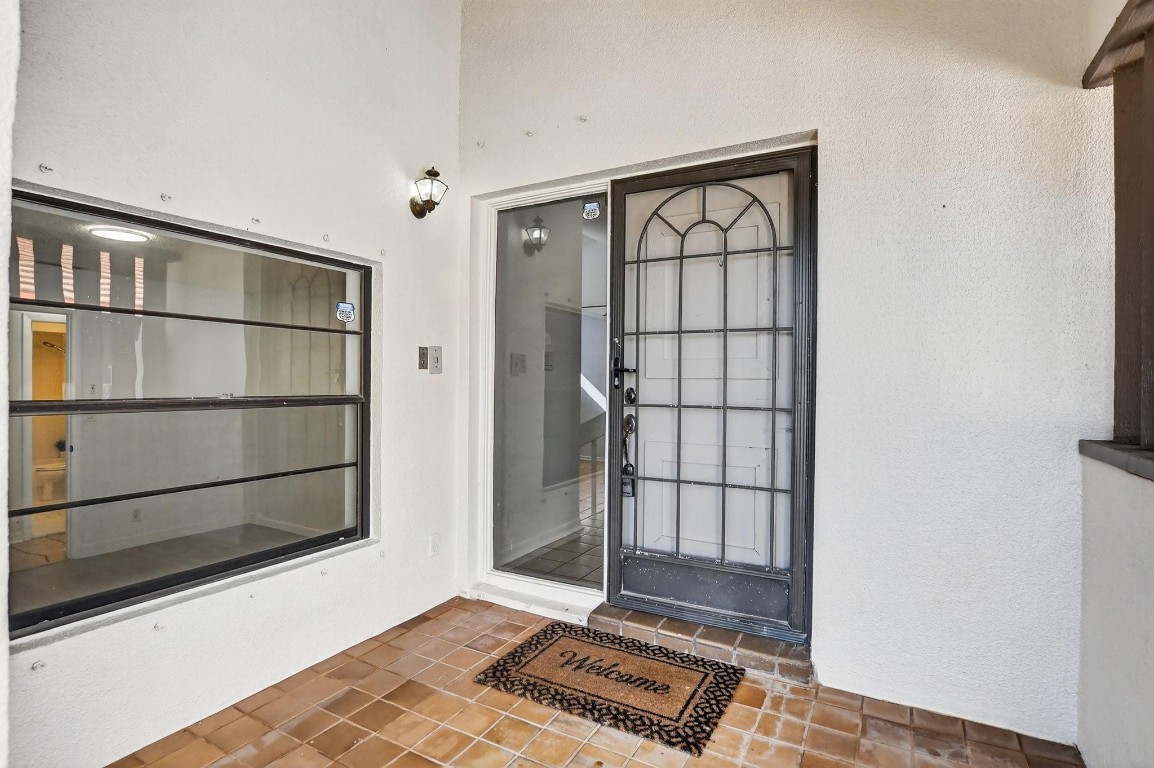 THE HOLLOWS - Residential