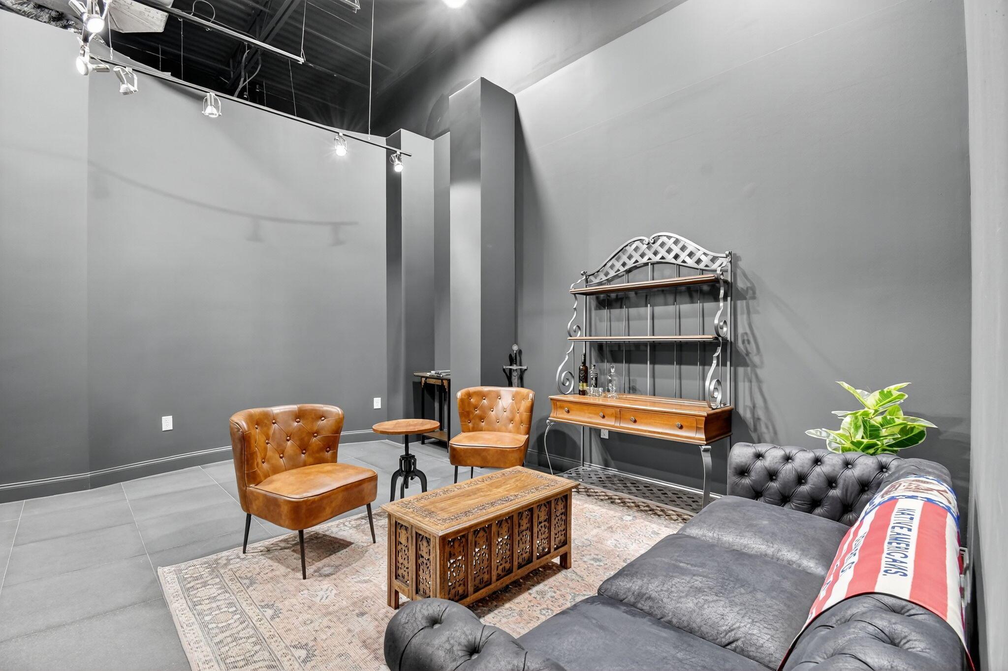 MARINA MILE BUSINESS PARK - Commercial Sale