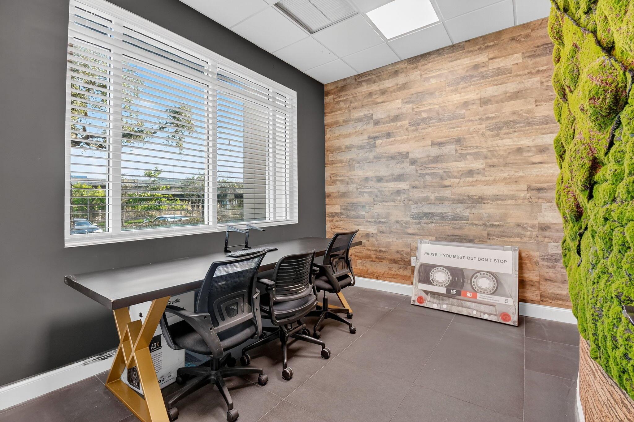 MARINA MILE BUSINESS PARK - Commercial Sale