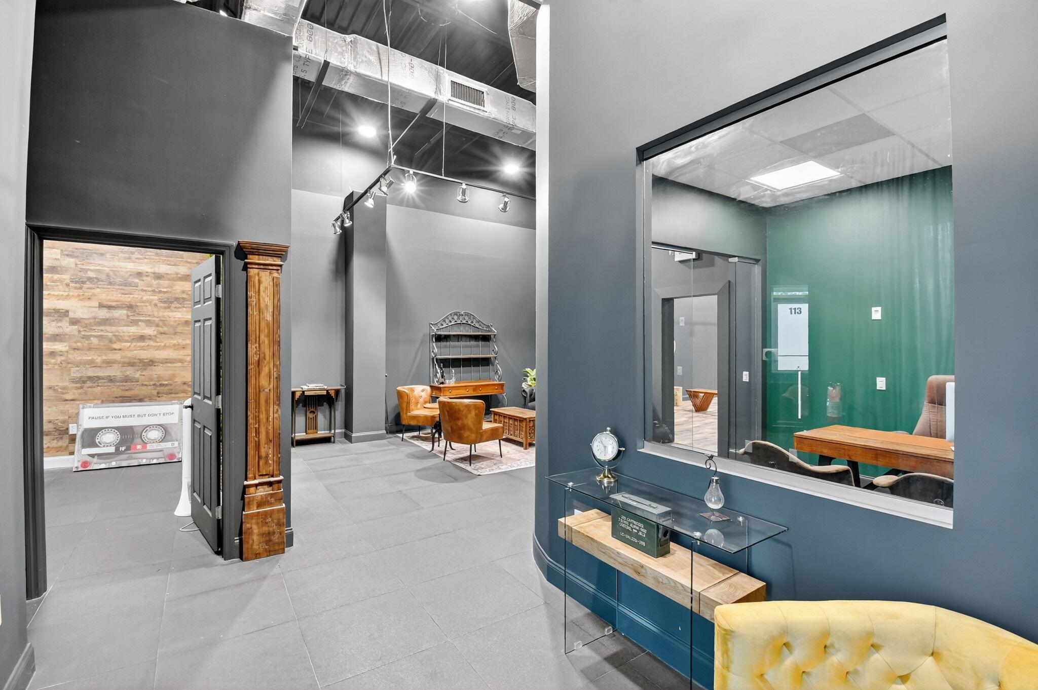 MARINA MILE BUSINESS PARK - Commercial Sale