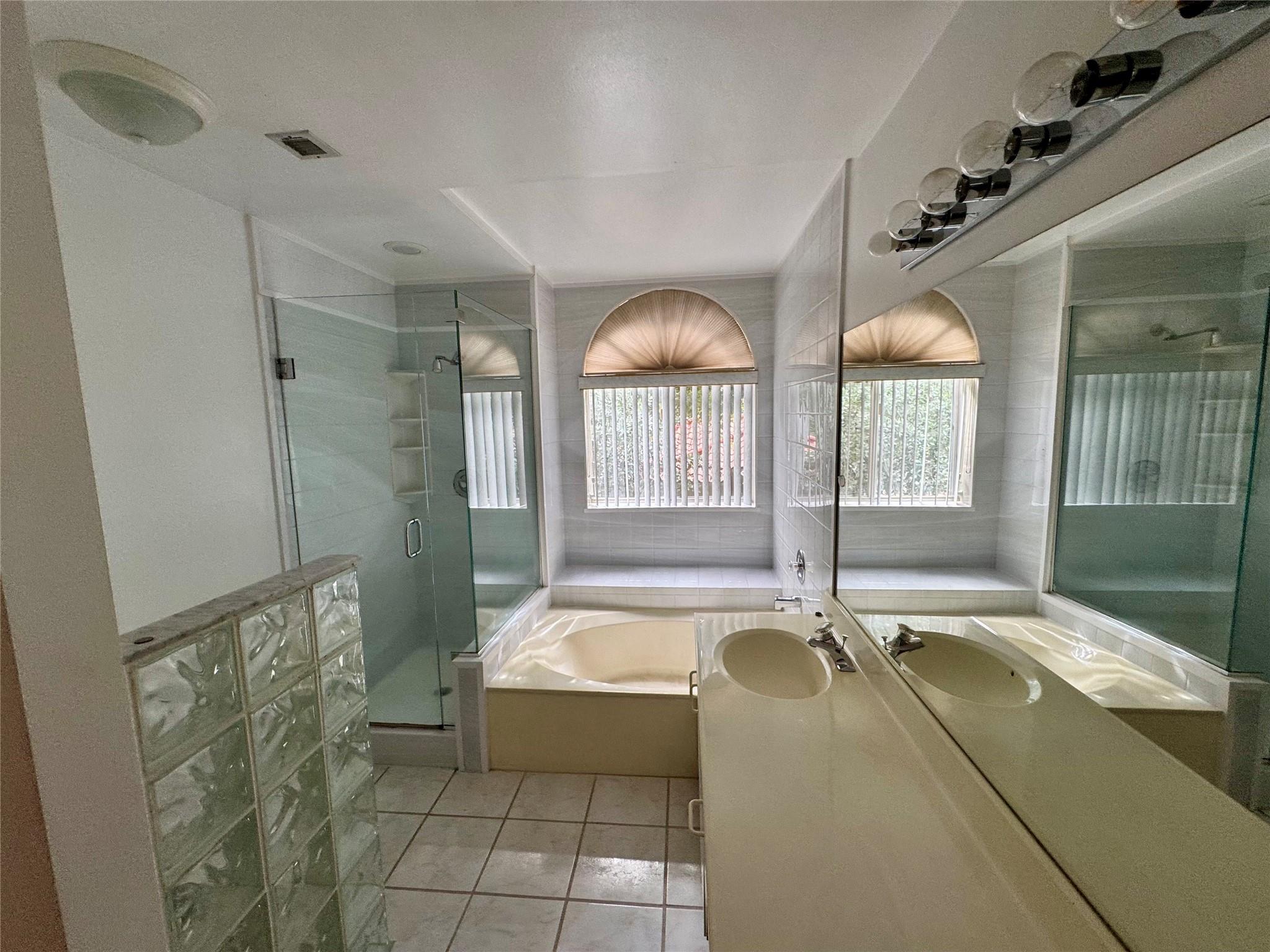 Jacaranda Prcl 480 122-41 - Residential Lease