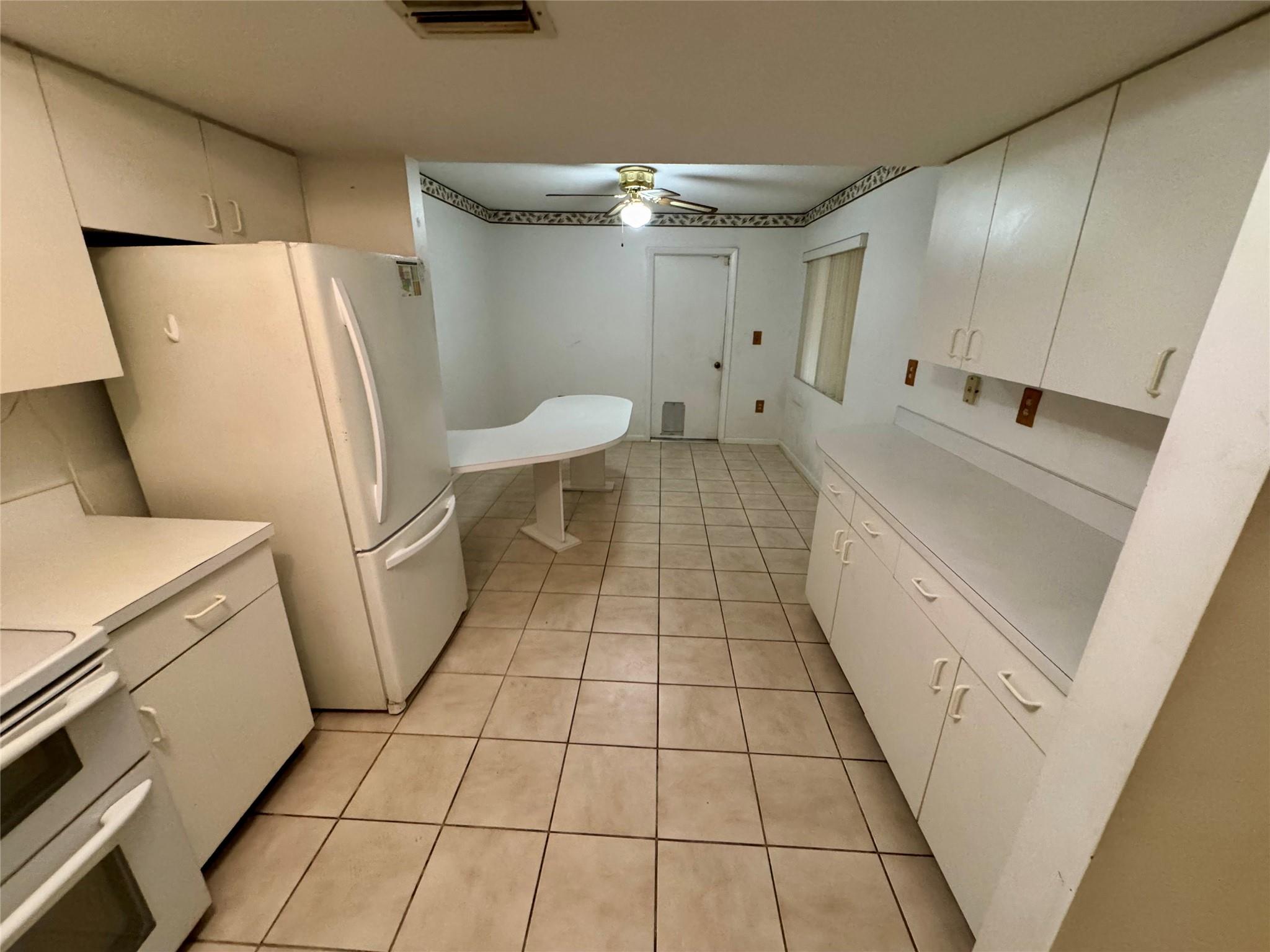 Jacaranda Prcl 480 122-41 - Residential Lease