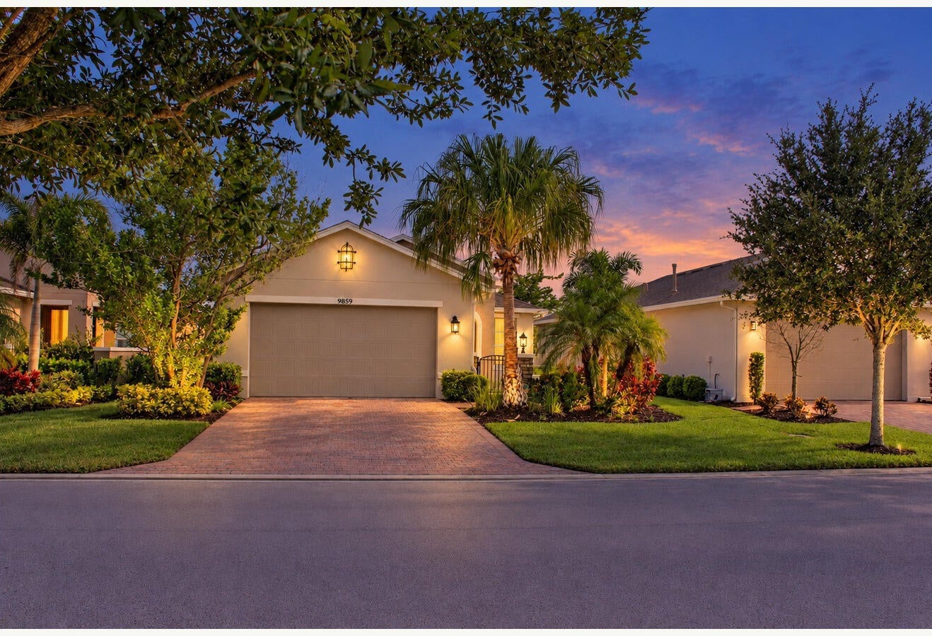 9859 SW TRUMPET TREE Circle