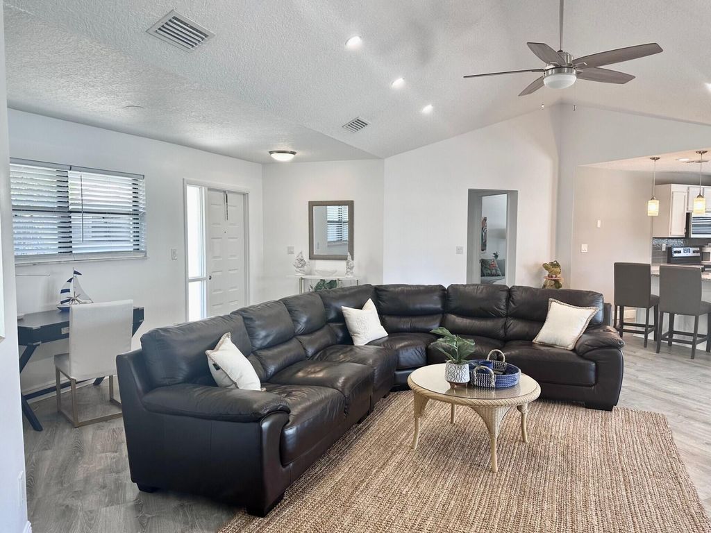 Photo of 1127 E Seminole Avenue #29a, Jupiter, FL 33477 (MLS # R11166247)