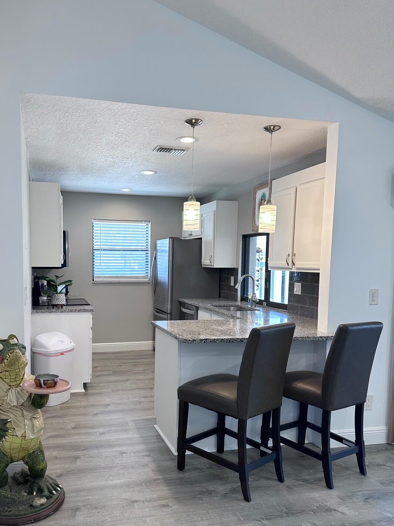 BELLA VISTA - Residential Lease