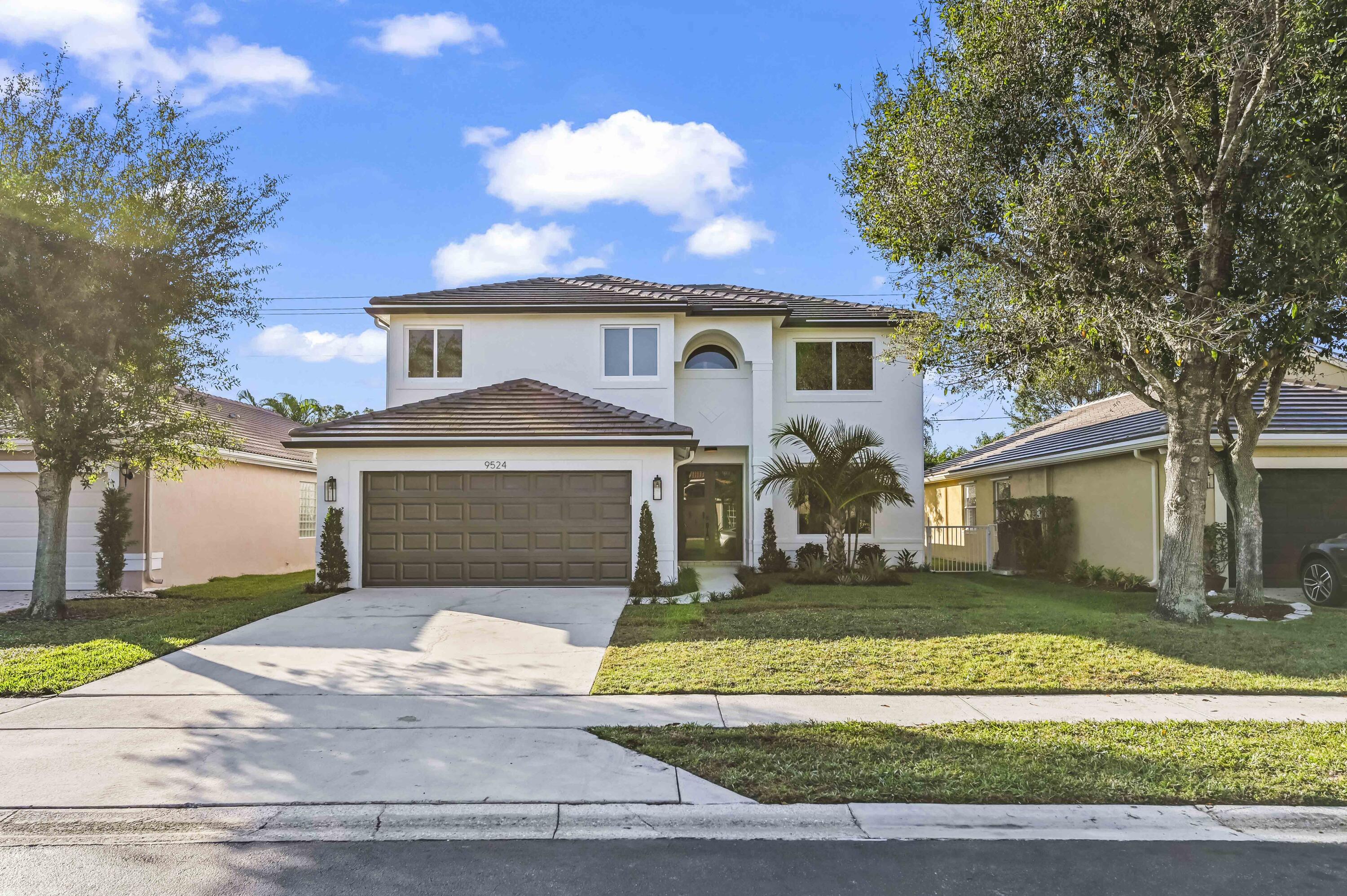 SYMPHONY BAY - Residential