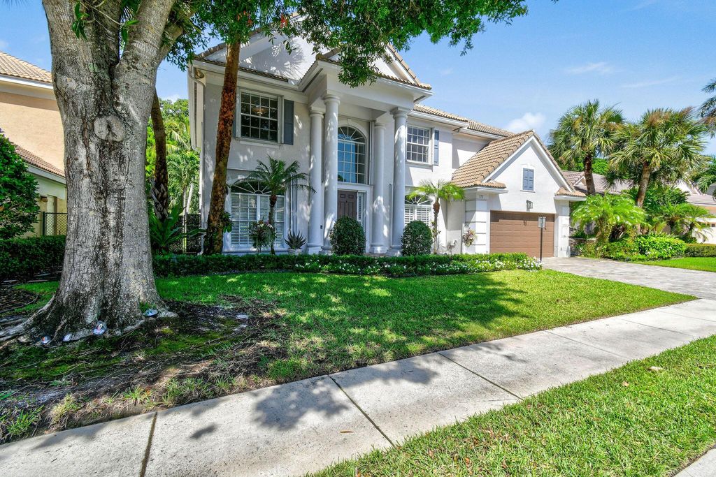 Photo of 172 Satinwood Lane, Palm Beach Gardens, FL 33410 (MLS # R11016042)