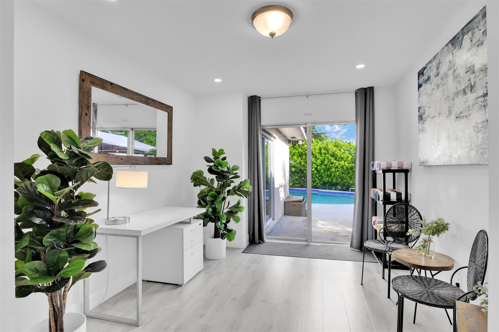 SOUTH DANIA HEIGHTS AMEN - Residential