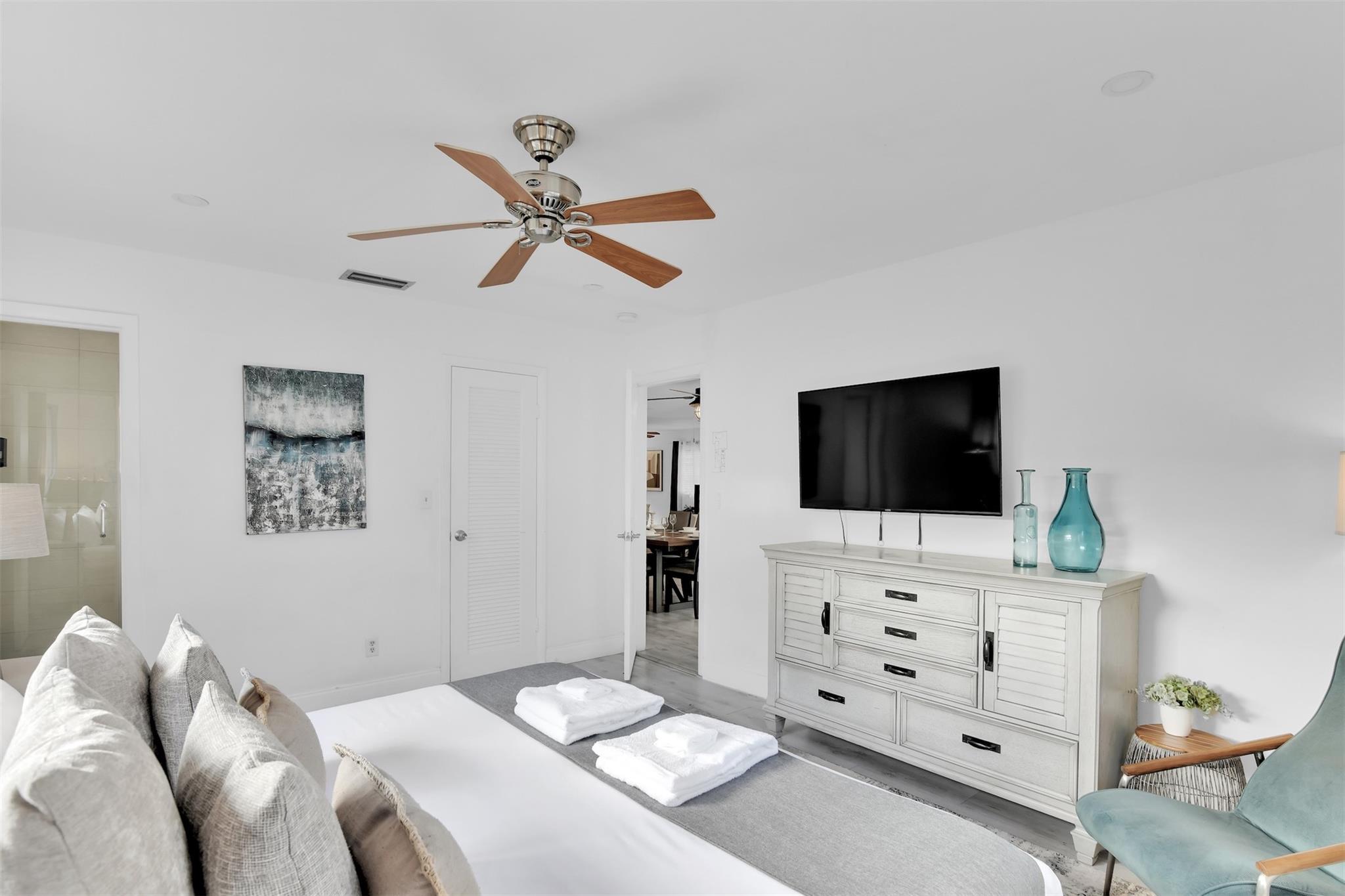 SOUTH DANIA HEIGHTS AMEN - Residential