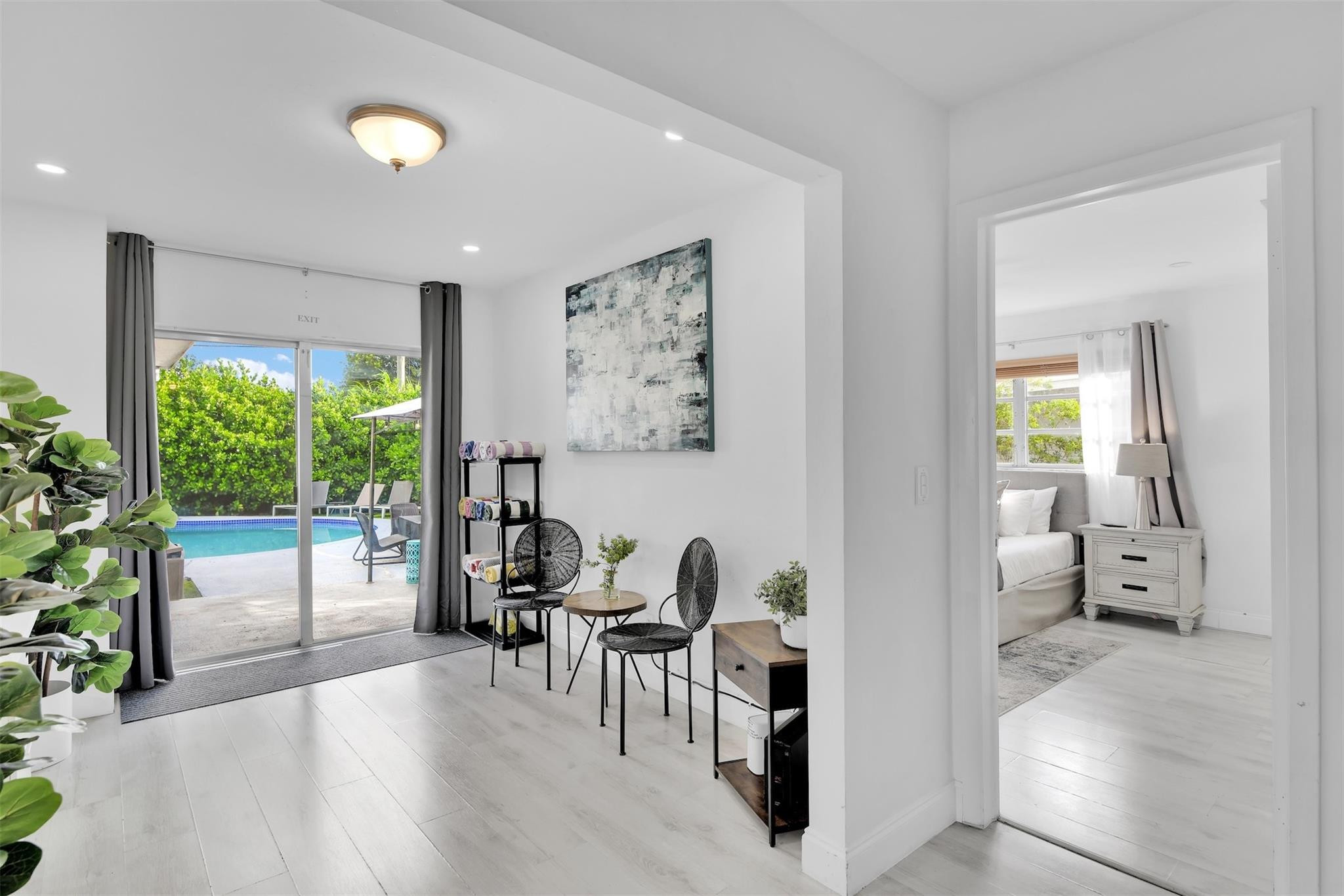 SOUTH DANIA HEIGHTS AMEN - Residential