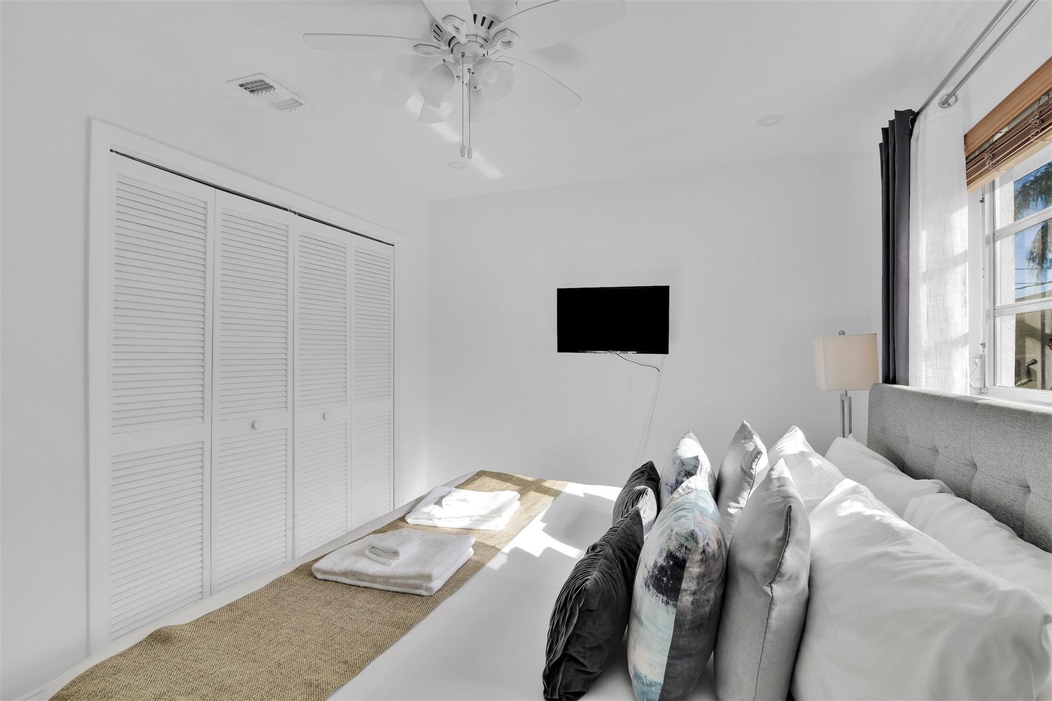 SOUTH DANIA HEIGHTS AMEN - Residential