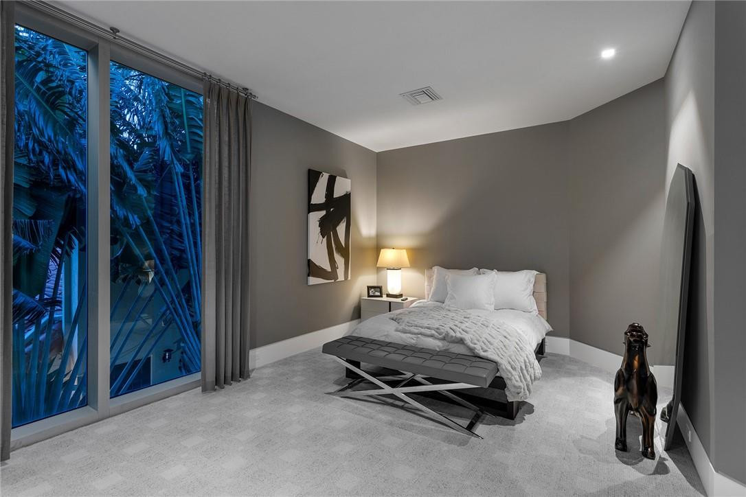 VENETIAN ISLES 3RD SEC - Residential