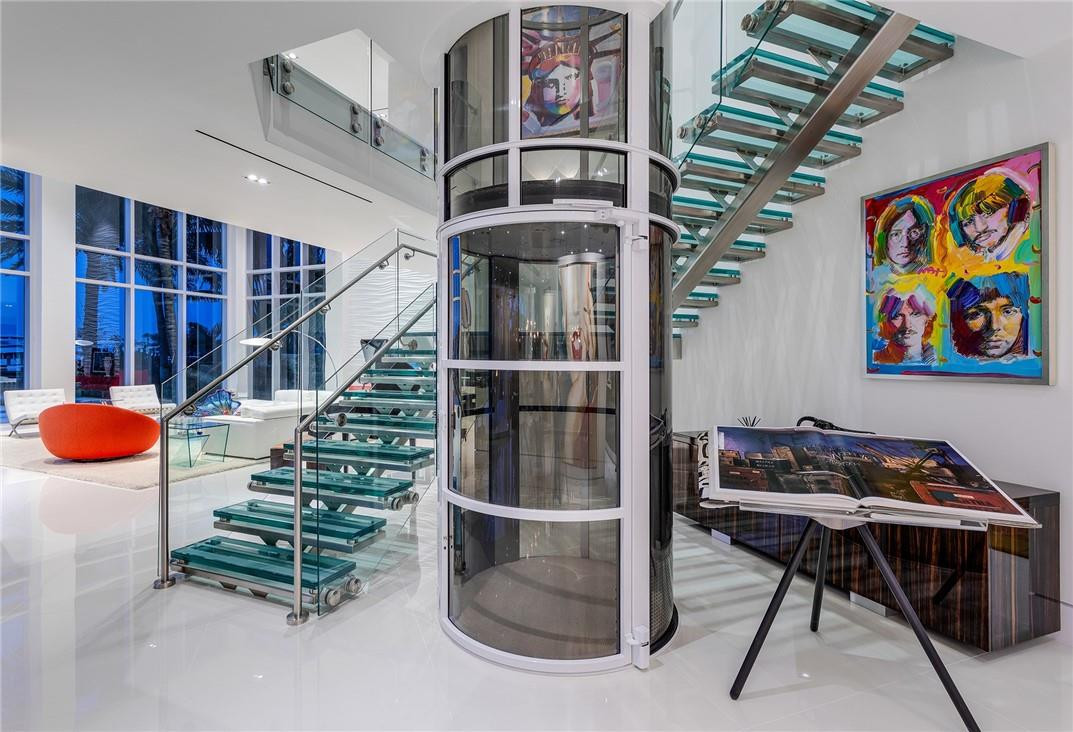 VENETIAN ISLES 3RD SEC - Residential