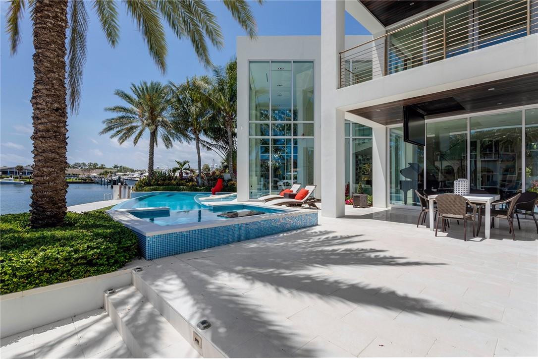 VENETIAN ISLES 3RD SEC - Residential