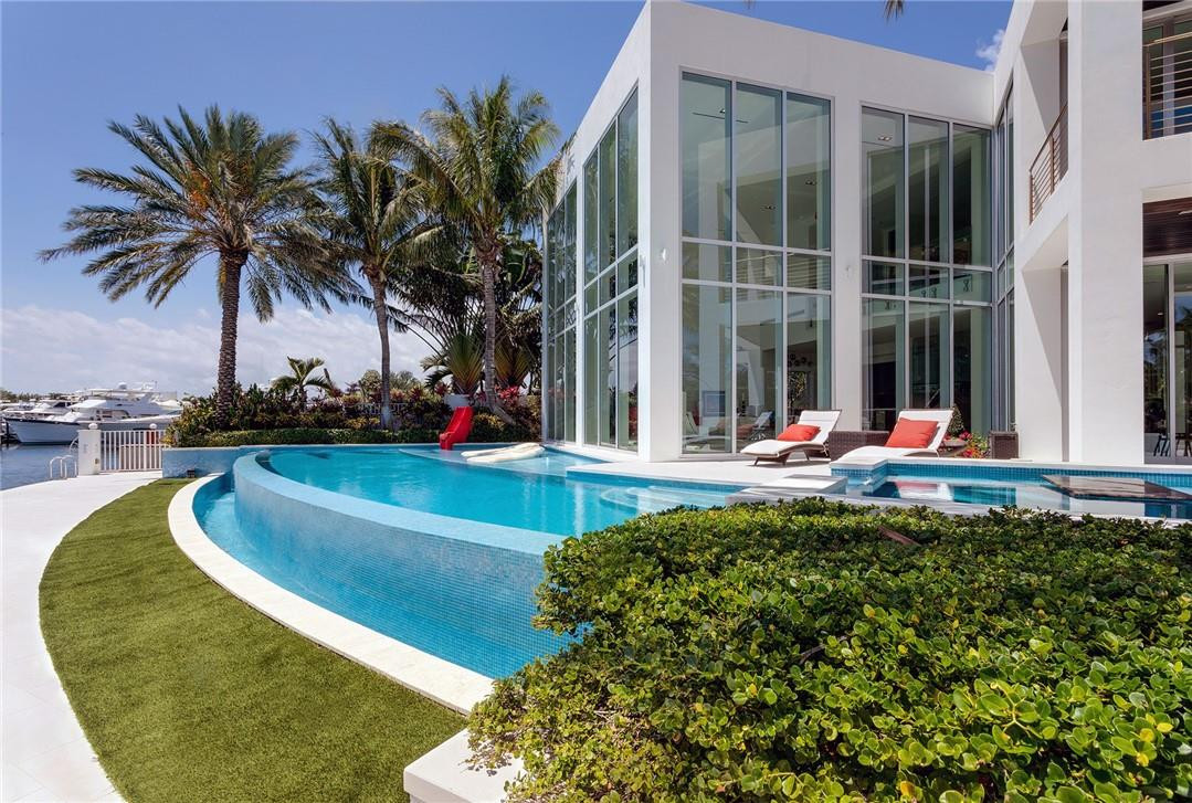 VENETIAN ISLES 3RD SEC - Residential