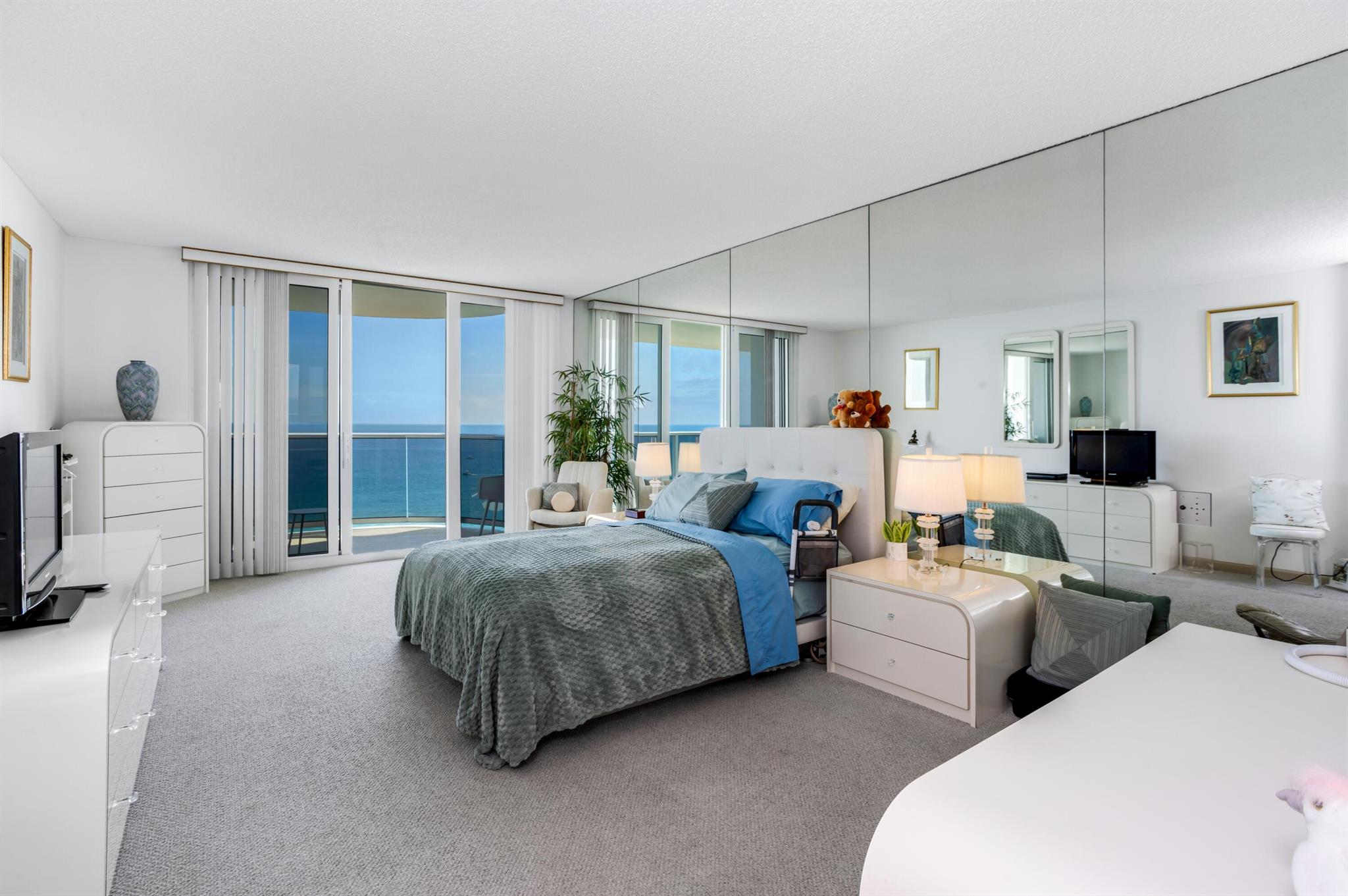 BERESFORD CONDO - Residential