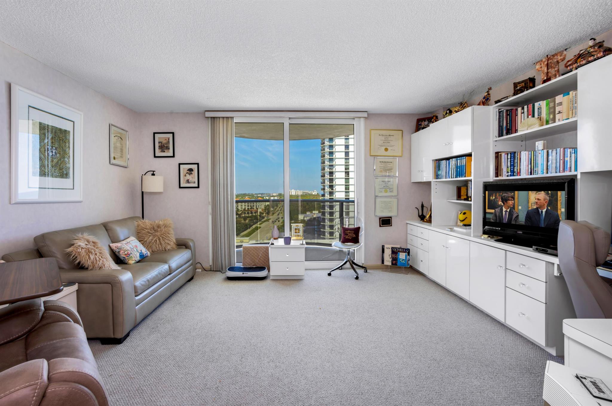 BERESFORD CONDO - Residential