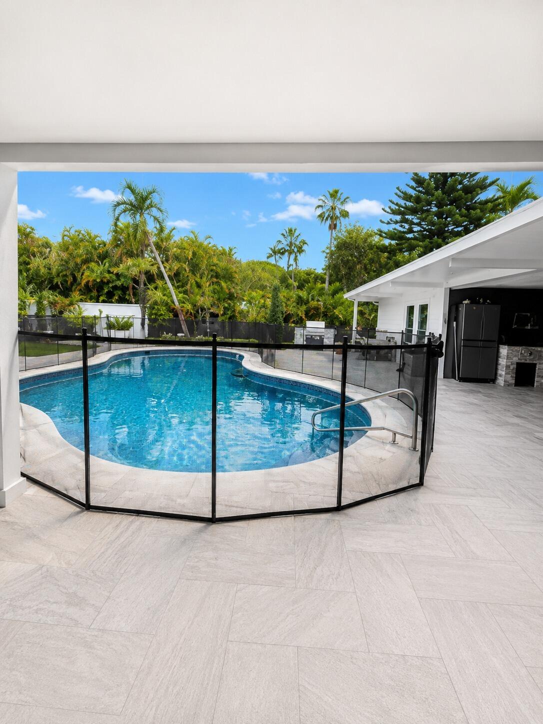 SUNSET ISLES SEC 3 - Residential