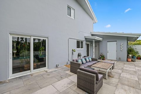 A home in Lauderdale By The Sea