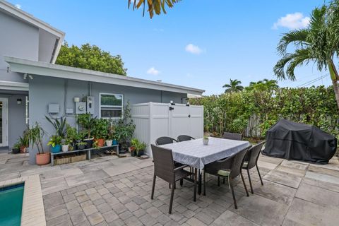 A home in Lauderdale By The Sea