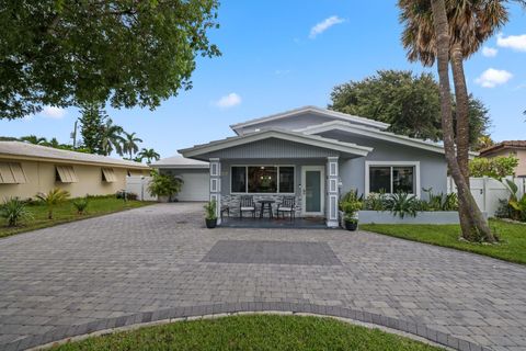 A home in Lauderdale By The Sea