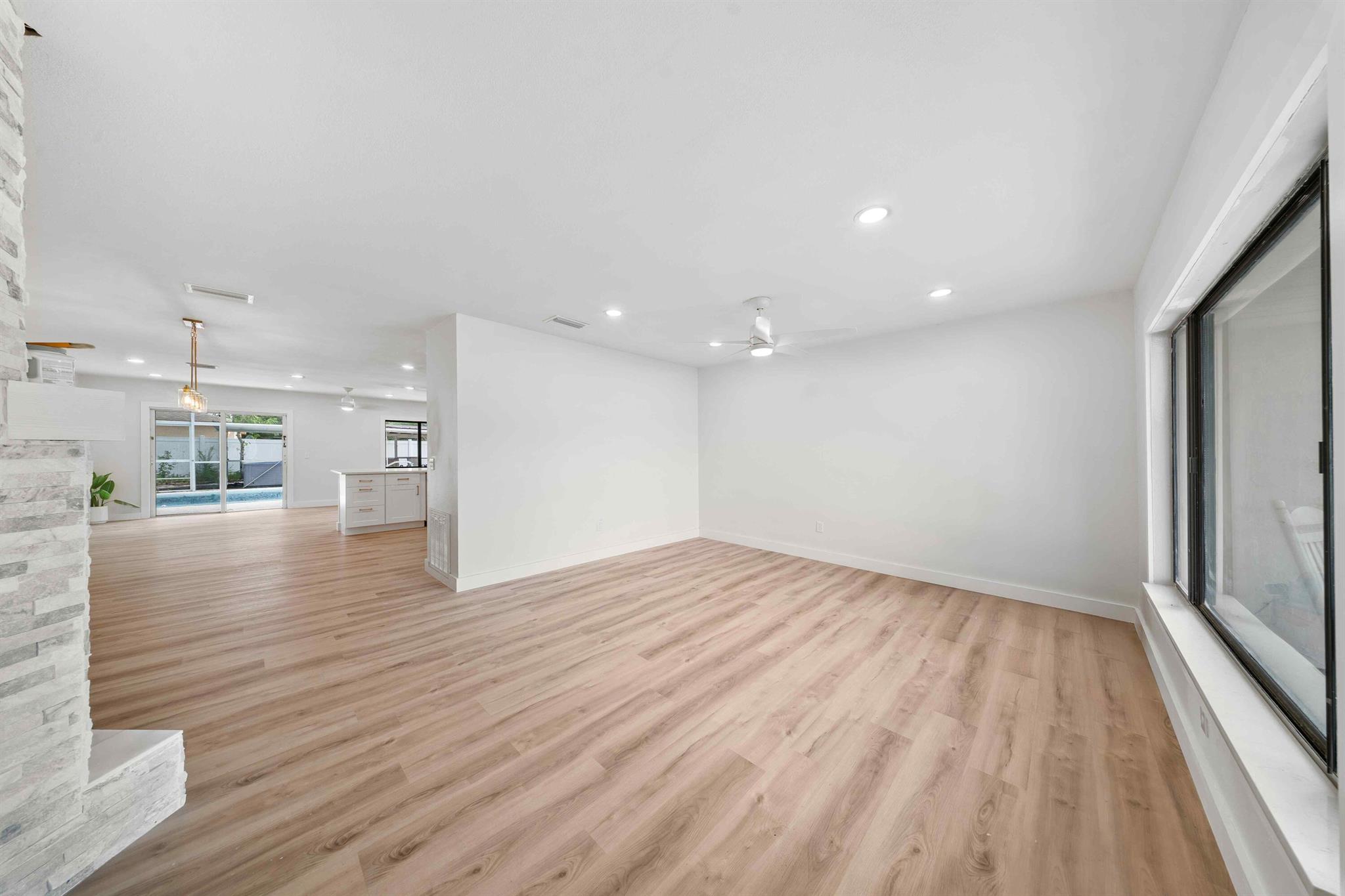 SECOND / FIRST REPLAT IN - Residential Lease