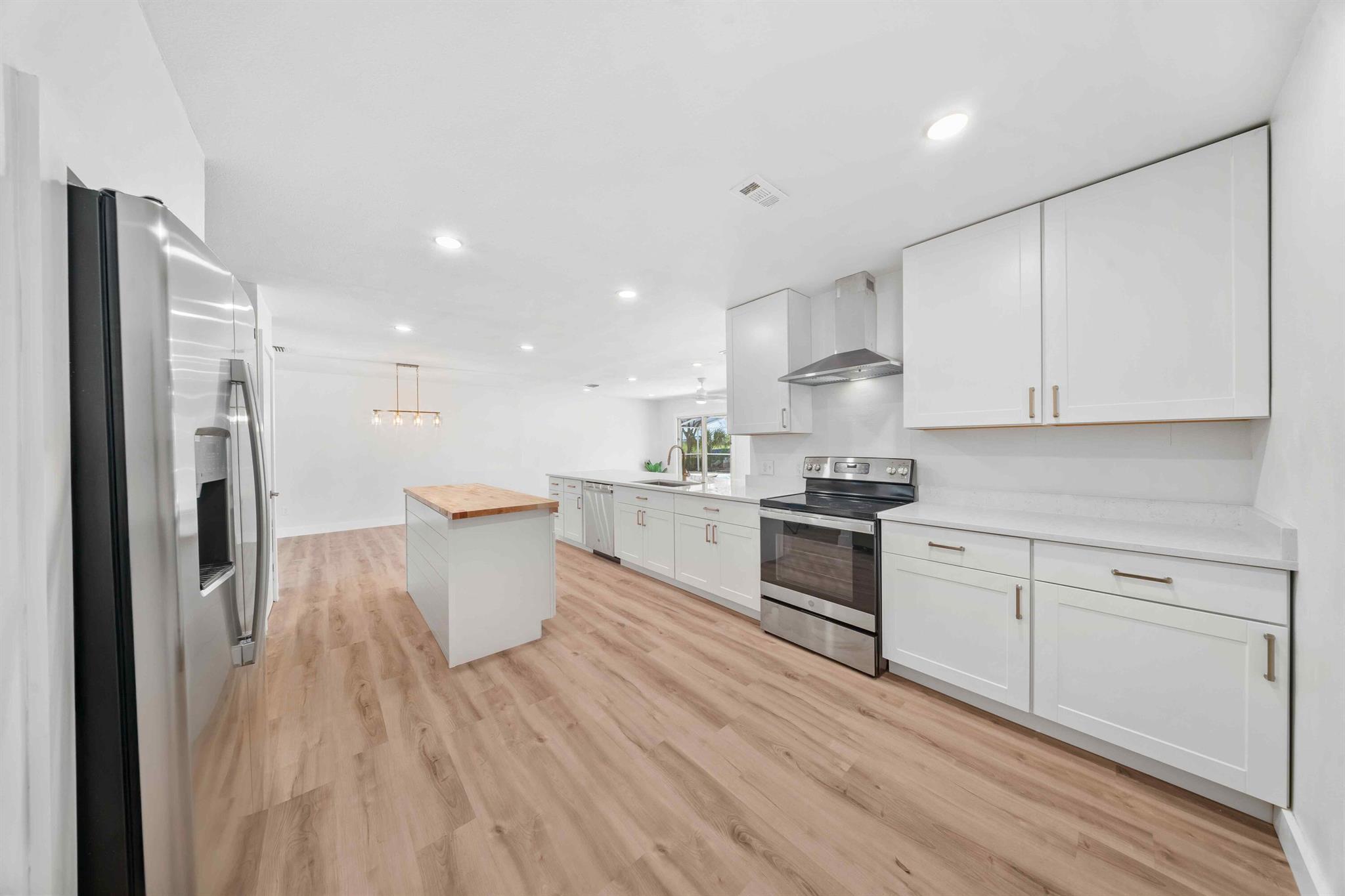 SECOND / FIRST REPLAT IN - Residential Lease