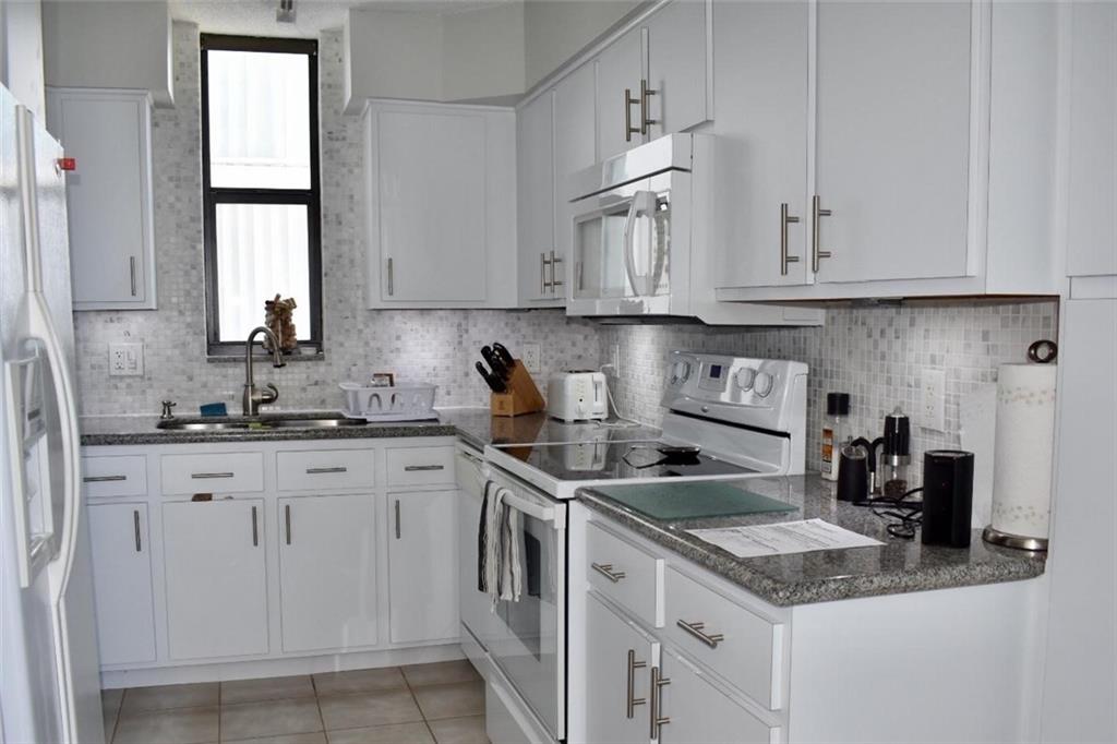 POMPANO ATLANTIS - Residential