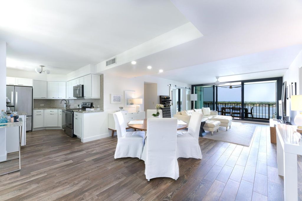 Photo of 132 Lakeshore Drive #1118, North Palm Beach, FL 33408 (MLS # R10918584)