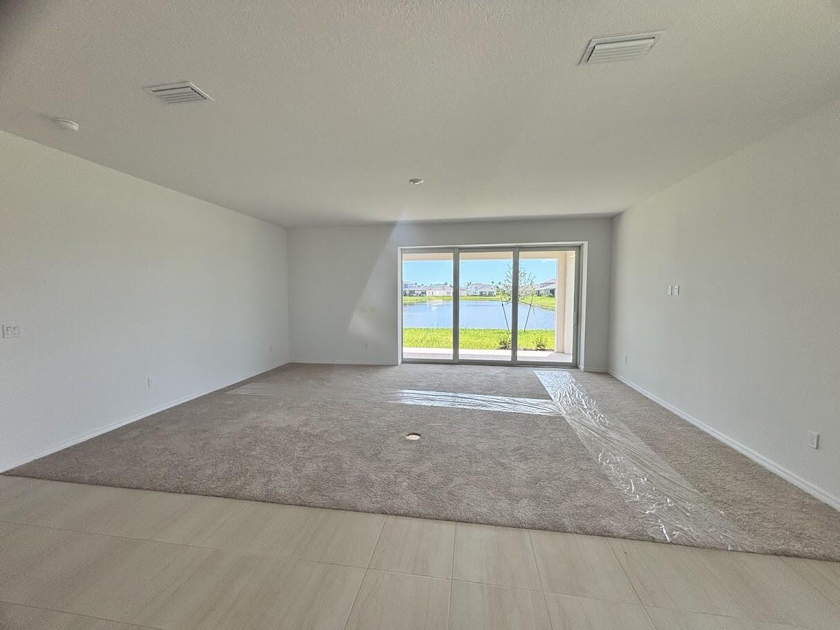 VERANO SOUTH PUD 1 - POD G - PLAT NO. 1 - Residential Lease