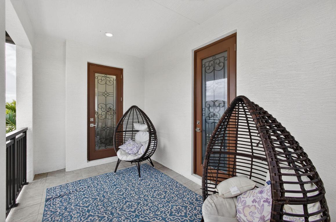 ALTON NEIGHBORHOOD - Residential